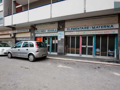 ...oltre all�asilo nido e alle scuole materna ed elementare situate in un palazzo adiacente